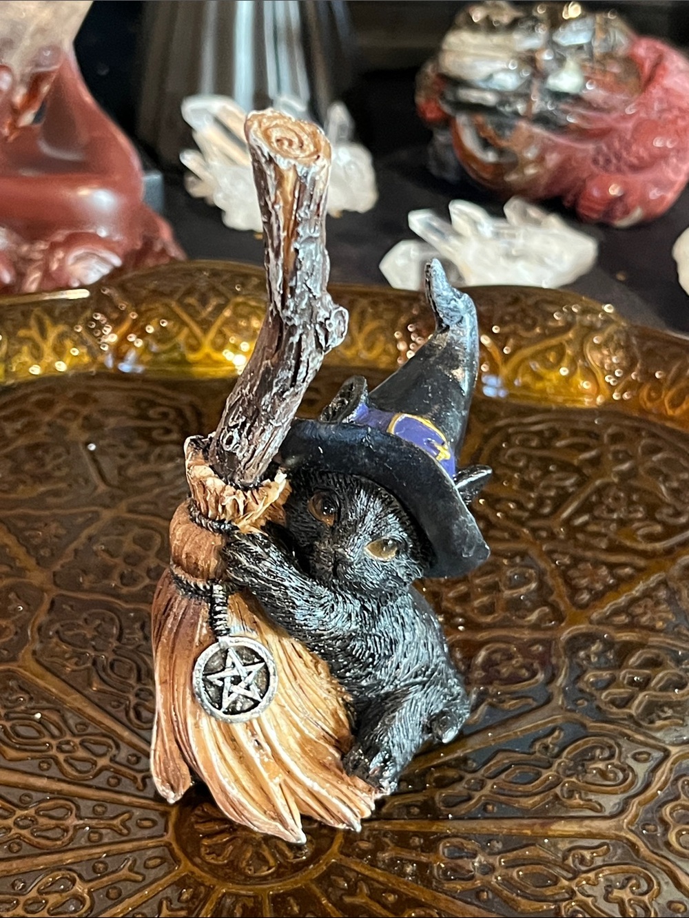 Witchy cat figurine